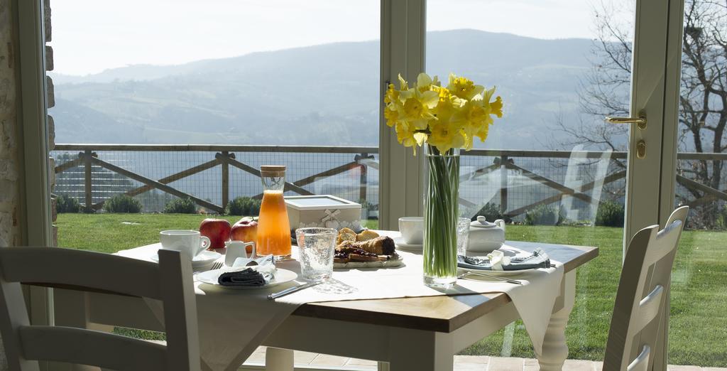 Agriturismo Fattoria Di Monticello San Venanzo Kültér fotó